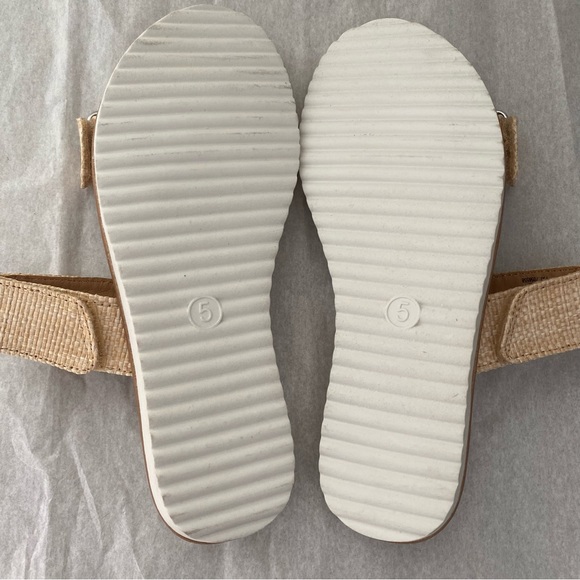 Women’s Boho Sandals - Women’s Flats - Picture 4 of 12